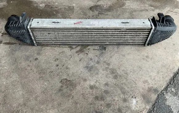 Volvo V70 Intercooler radiator A2045000100 3138476 11T13004