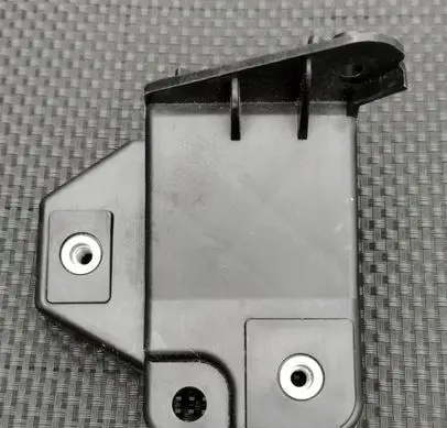 Tesla Model S Headlight/headlamp mounting bracket 1061331