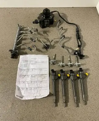 Mercedes-Benz C W205 Fuel injection system set 0445010250 8201045496 10003682038