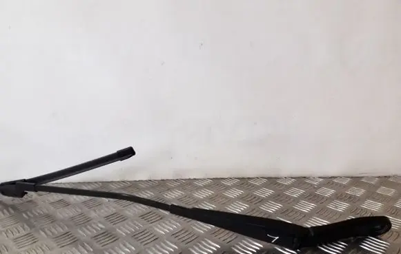 Volvo XC60 Front wiper blade arm 30753529