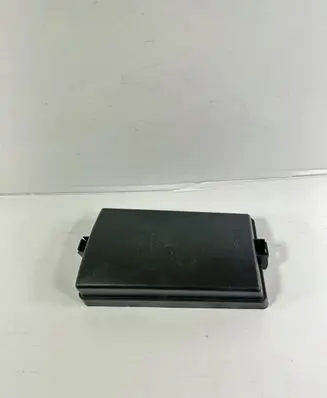 Volkswagen Golf VII Relay mounting block 