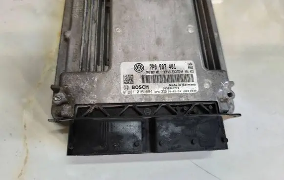 Volkswagen Touareg II Engine control unit/module 7P0907401 0281016594