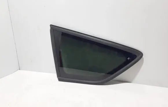 Ford Kuga II Rear side window 2066181