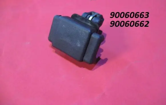 Opel Ascona C Glove box lock 90060663 90060662