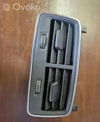 Rear air vent grill