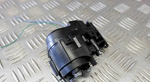 Toyota Prius (XW50) Wing mirror control module 8794647370 F1808290035A