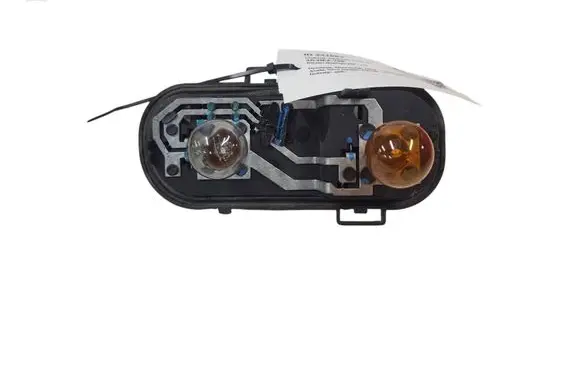 Nissan Qashqai Tail light bulb cover holder 89070312
