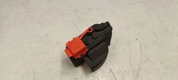 BMW i4 Fuse box cover 8715688