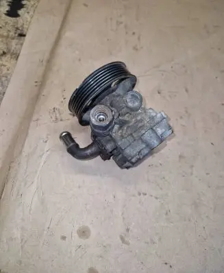 Dodge Caliber Power steering pump