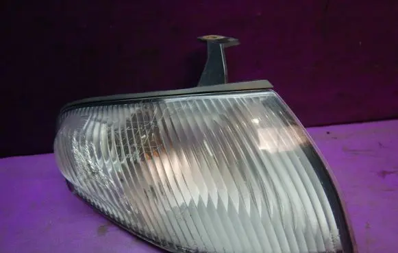 Front indicator light