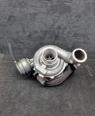 Audi A6 S6 C5 4B Turbo 059145701S GT2052V VNT20