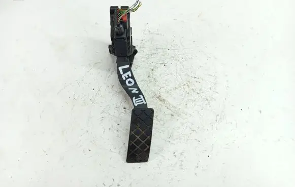 Seat Leon (5F) Accelerator throttle pedal 5Q1723503H 6PV01062111