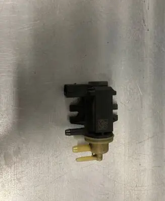 Volkswagen PASSAT B7 Turbo solenoid valve 1K0906627B