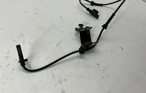 Maserati Ghibli ABS brake wheel speed sensor 670037273