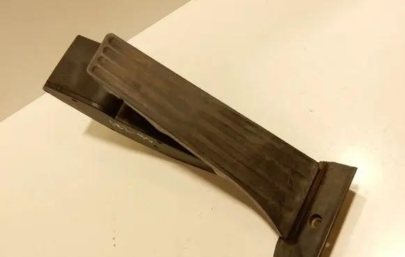 BMW 5 E60 E61 Accelerator throttle pedal 35426772646 6772646 56281