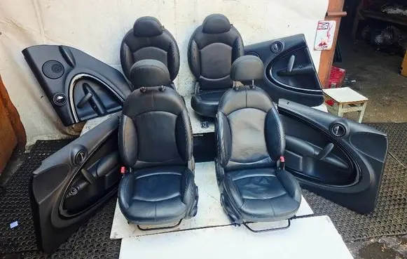 Mini Cooper Countryman R60 Seat set