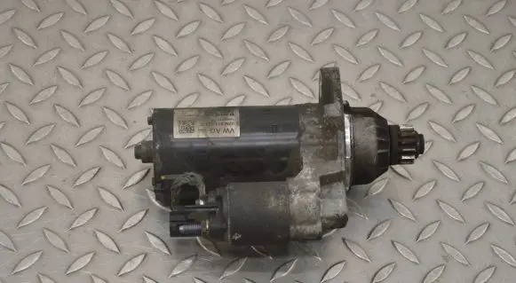 Volkswagen PASSAT B7 Starter motor 02M911024C