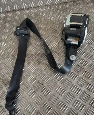 Mercedes-Benz E W212 Front seatbelt 620048000 010L000