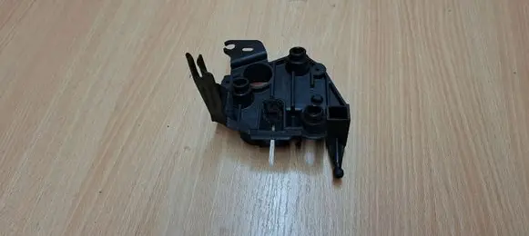 Citroen DS5 Fuel filter bracket/mount holder 9684350480 PA6GF35