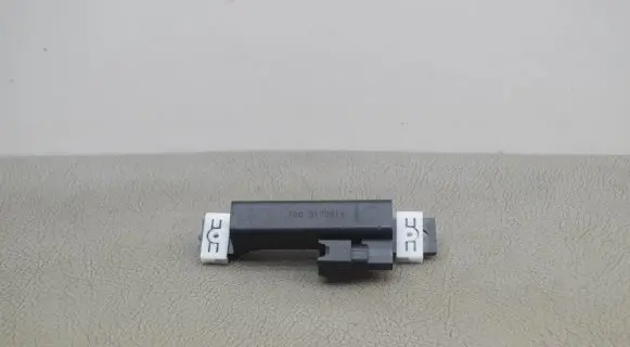 Nissan Juke I F15 Keyless system antenna 5170614