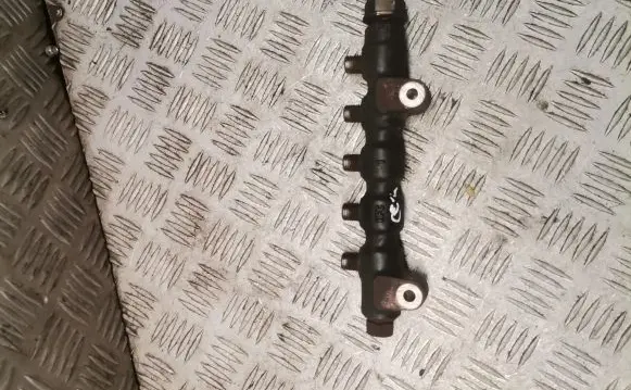 Citroen C2 Fuel main line pipe