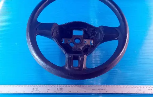 Volkswagen Golf VI Steering wheel 5K0419091H
