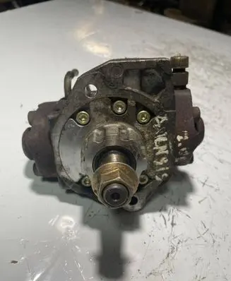 Toyota Avensis T250 Fuel injection high pressure pump 221000G010 2940000102
