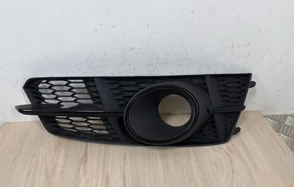 Audi A6 C7 Front fog light trim/grill 4G0807682AP