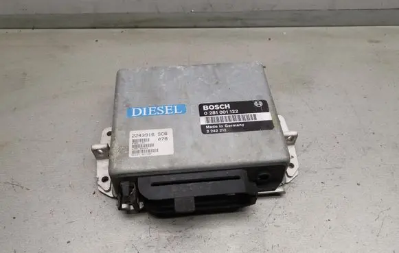 BMW 5 E34 Engine control unit/module 0281001122 2242212