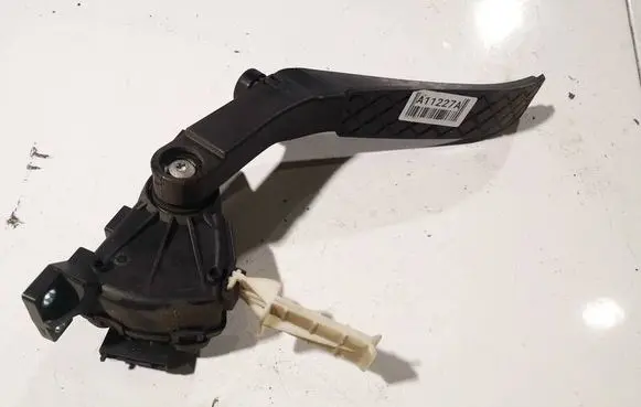 Audi Q7 4L Accelerator throttle pedal 7L0723507D