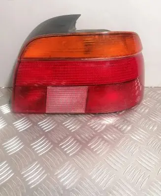 BMW 5 E39 Rear/tail lights 8358032 2VP00724002