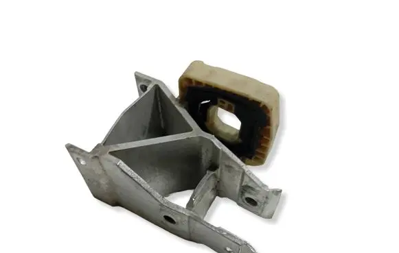 BMW 5 G30 G31 G38 Radiator support slam panel bracket 7357216 18885210