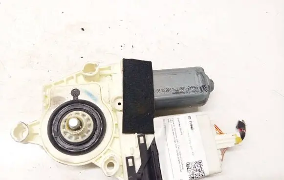 Seat Altea XL Rear door window regulator motor 5P0839401 1K0959703B