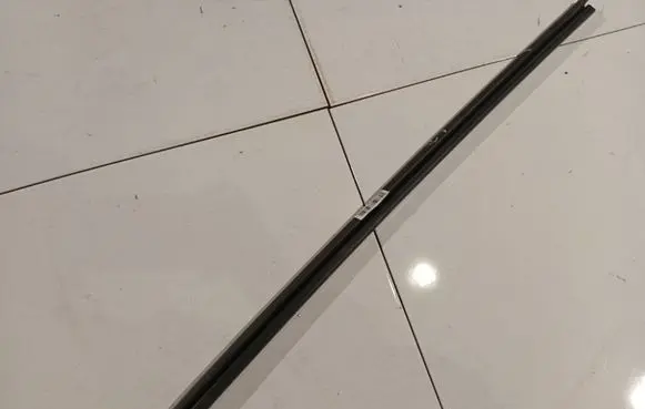 Mercedes-Benz A W169 Front door glass trim molding