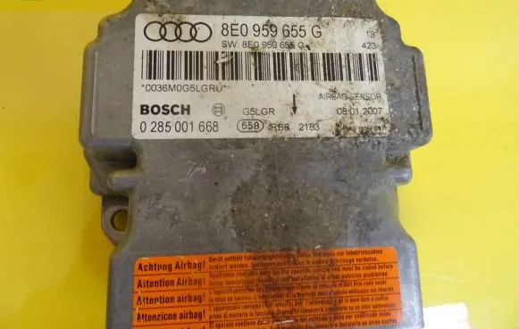 Audi A4 S4 B7 8E 8H Airbag control unit/module 8E0959655G