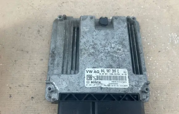 Audi A1 Engine control unit/module 04L907309E 0281019175