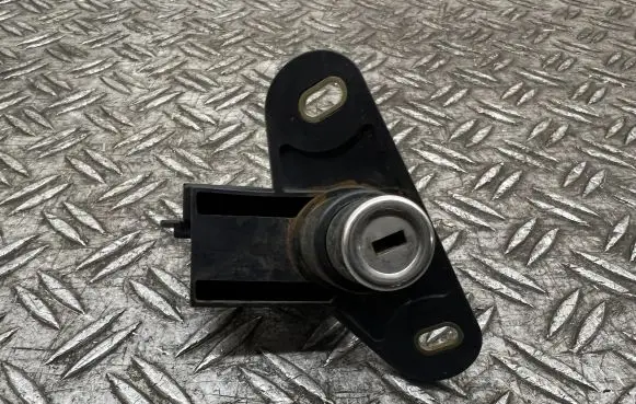Opel Omega B2 Tailgate exterior lock 