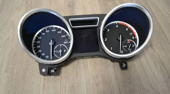 Mercedes-Benz GL X166 Speedometer (instrument cluster) A1669002605