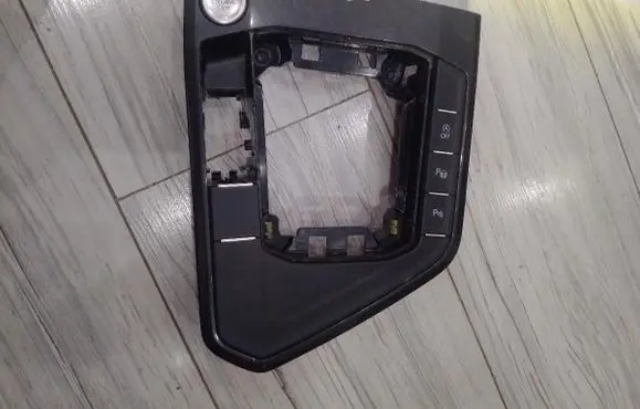 Volkswagen Tiguan Center console decorative trim 5nb864263