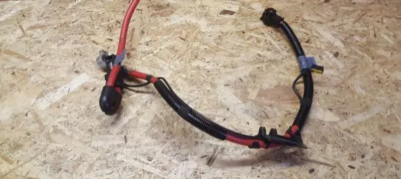 Positive cable (battery)