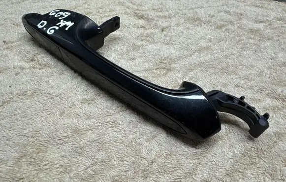 BMW XM Rear door exterior handle 5A56CD4 3231823Q020