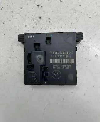 Mercedes-Benz E W211 Door control unit/module 2118703285