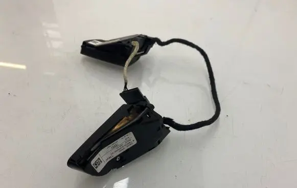 Audi A6 S6 C6 4F Steering wheel buttons/switches 4F0951527