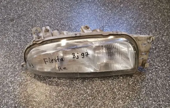 Ford Fiesta Headlight/headlamp