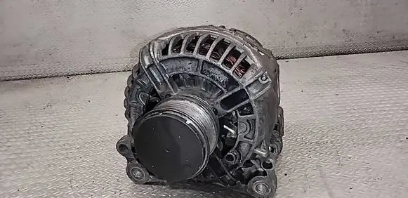 Volkswagen PASSAT B7 Generator/alternator