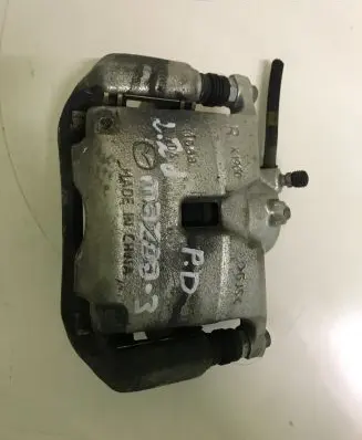 Mazda 3 II Front brake caliper 0571588W5