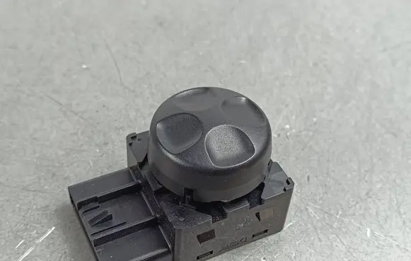 Alfa Romeo Stelvio Seat adjustment knob 56046232AA