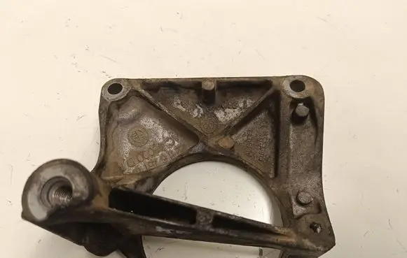 BMW 5 E60 E61 Engine mounting bracket 22116761117