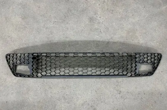 Skoda Octavia Mk2 (1Z) Front bumper lower grill 1Z0853677D