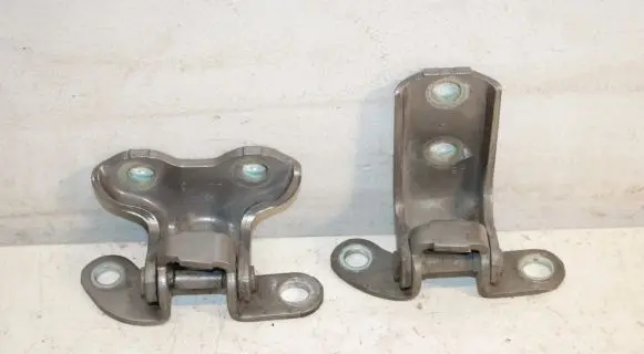 Toyota Auris E180 Rear door hinge set 